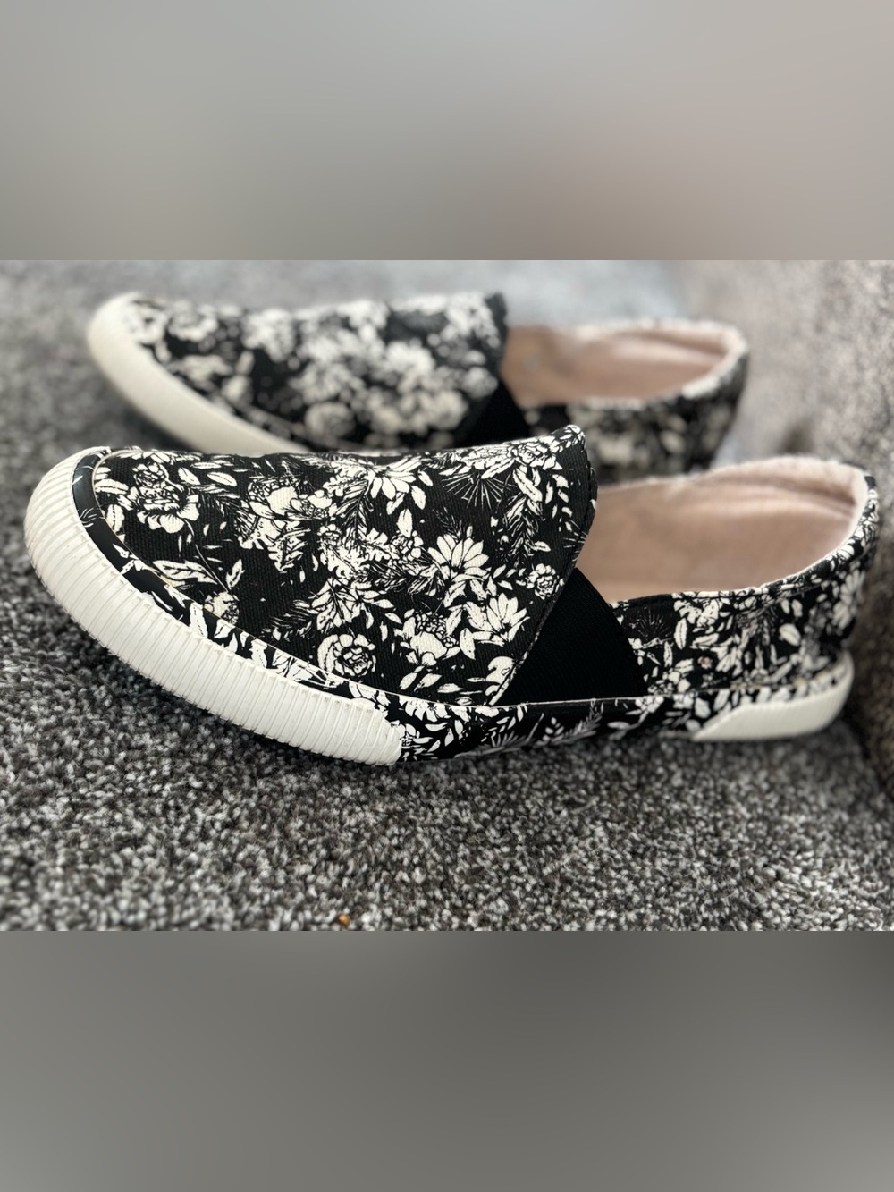 Roxy Black & White Floral Slip-On Loafers